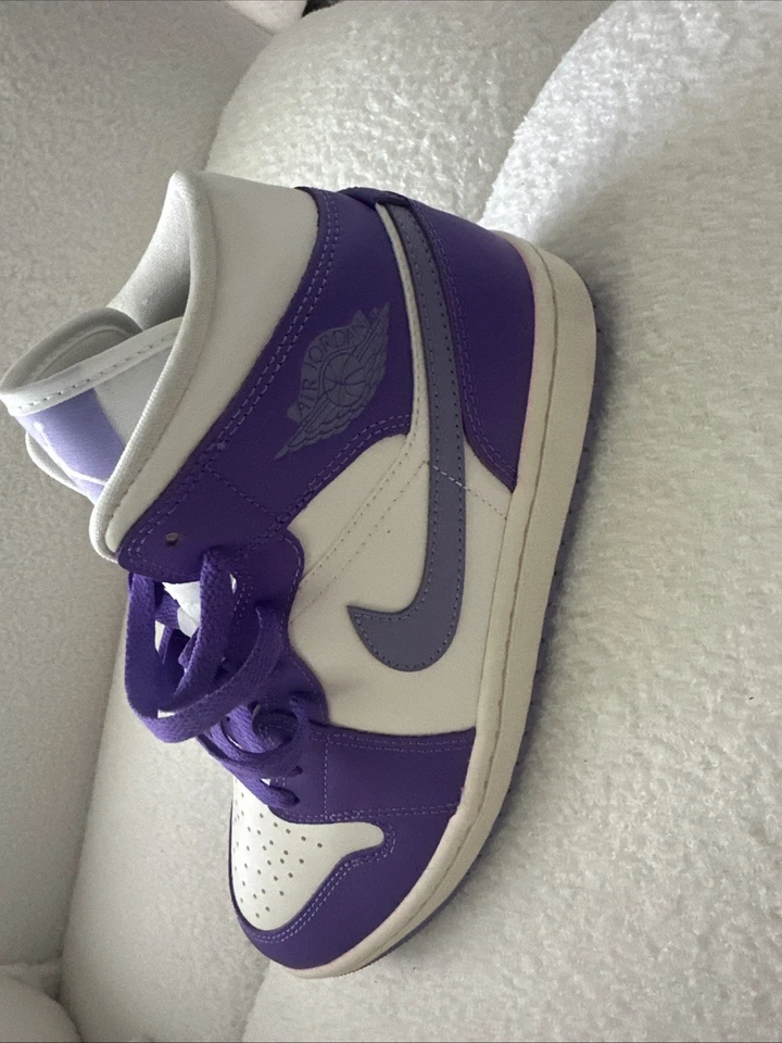 Size 11 - Air Jordan 1 Mid Sky J Purple - Image 2 of 4