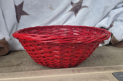Red Round Wicker Basket Freestanding Woven Storage Basket, 1-Pack