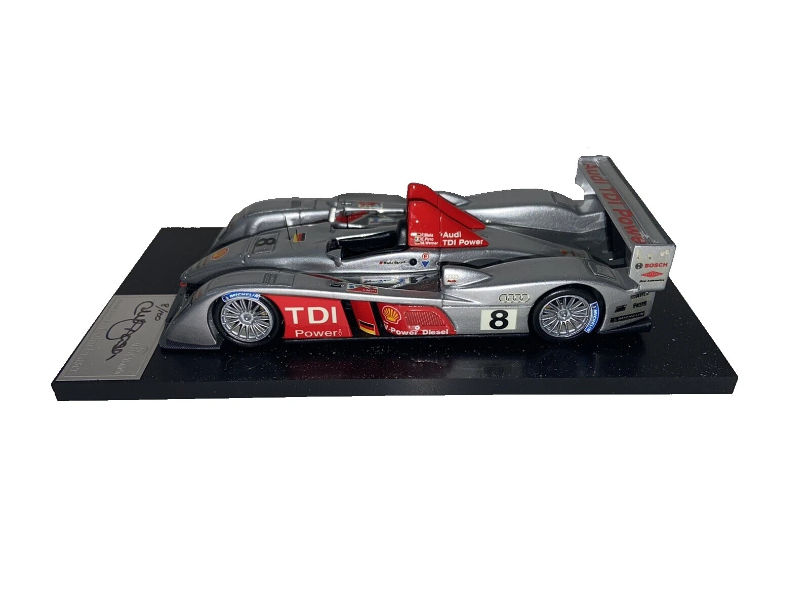 Литые модели гоночных автомобилей Audi 2006 год год год выпуска автомобиля