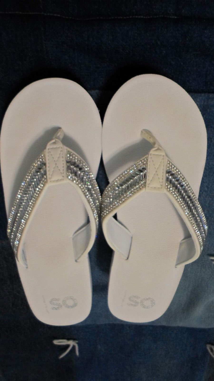 Bling SO White Size 8 Silver Wedge Sandals New No Tags-image