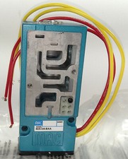 1 NEW MAC 82A-0A-BAA SOLENOID VALVE 4 PORT BASE NNB  MAKE OFFER  