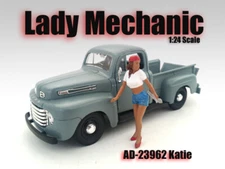 LADY MECHANIC KATIE FIGURINE FOR 1/24 SCALE MODELS BY AMERICAN DIORAMA 23962