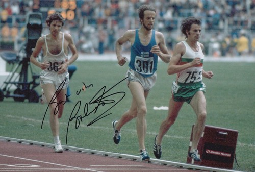 BRENDAN FOSTER HAND SIGNED 12X8 PHOTO OLYMPICS AUTOGRAPH MONTREAL 1976 - Afbeelding 1 van 1