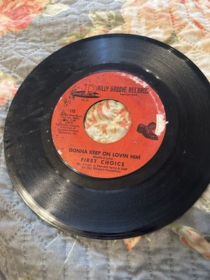 FIRST CHOICE GONNA KEEP ON LOVIN / ARMED AND EXTREMELY PHILLY 175 45 VINYL 7''