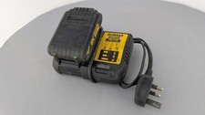 (Pa2) Dewalt DCB113 Charger & DCB185 1.3AH Battery