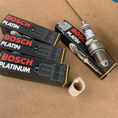 4x Bosch W7CP 0241235626 Spark plugs - Picture 4 of 4