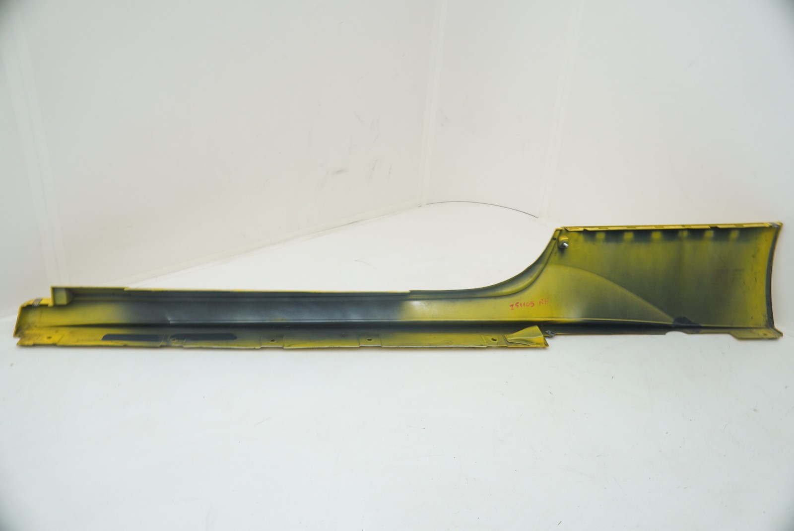 Right Passenger Rocker Panel Side Skirt Trim 83428910 Ferrari 458 Challenge