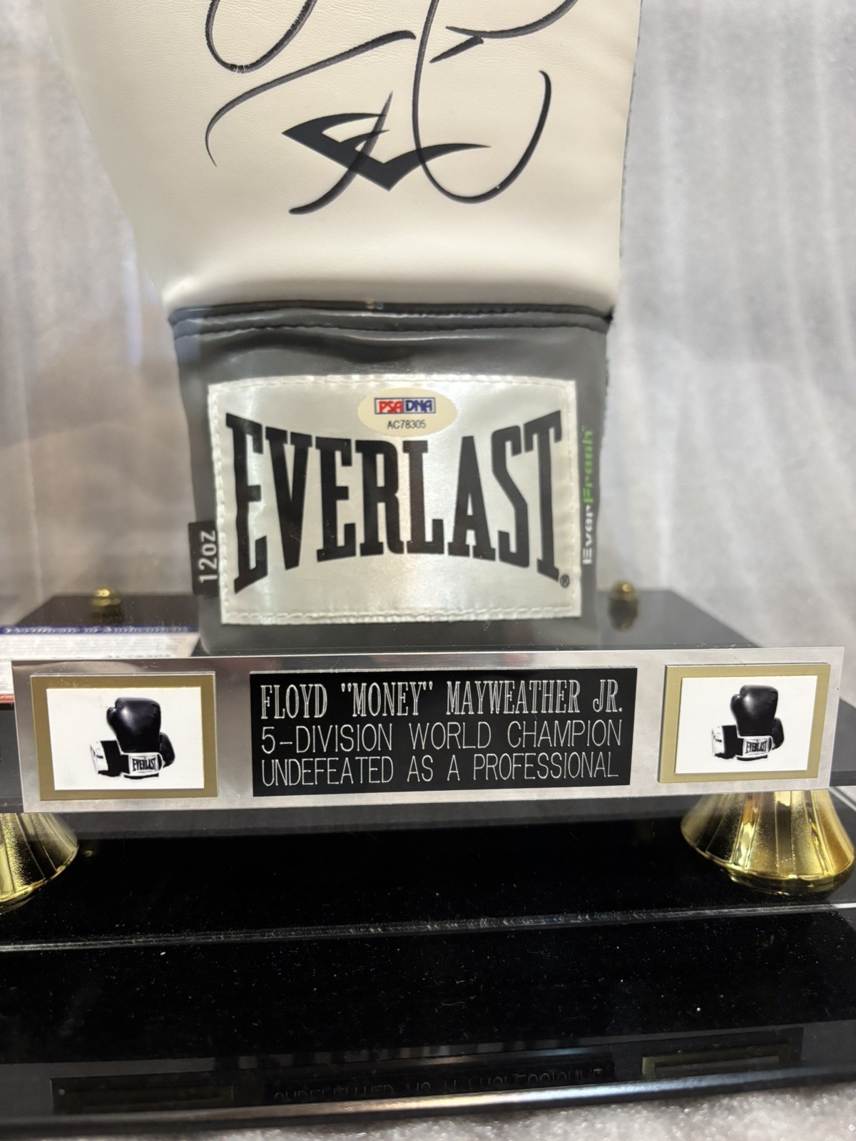 Floyd Mayweather Jr. Autograph White Everlast Glove RH PSA DNA SUPER RARE view 2