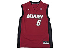 LeBron James Memorabilia Falls Further Behind Kobe Bryant, Michael Jordan 13