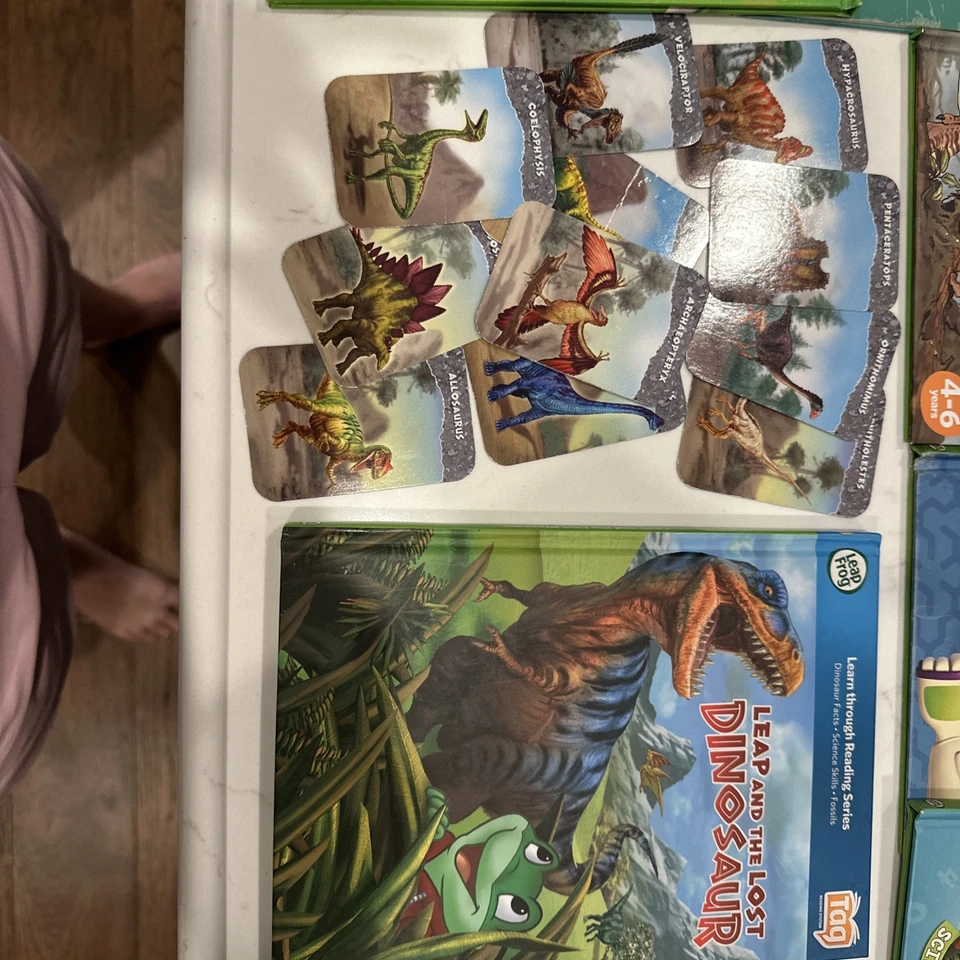 Leap Frog Tag Reading System Pen, Solar System, National Geographic, 6 books - Image 3 of 4