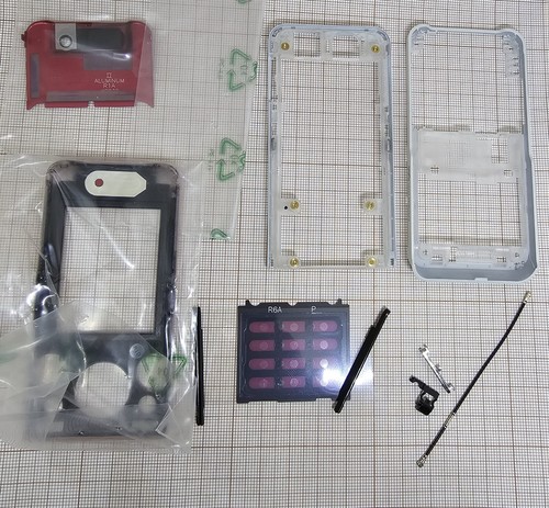 Original SonyEricsson W580i Walkman Cover mix Pink NEW RARE - Picture 2 of 2