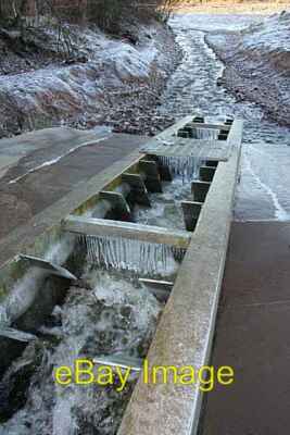 Foto 6x4 Fischtreppe in Fochabers brennt der Großteil des Wassers fließt um 2007