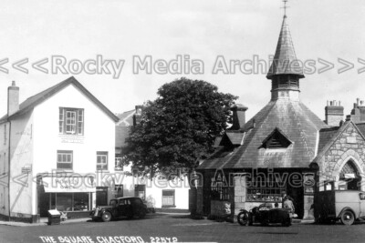 Rdr-23 The Square, Chagford, Dartmoor, Devon. Foto