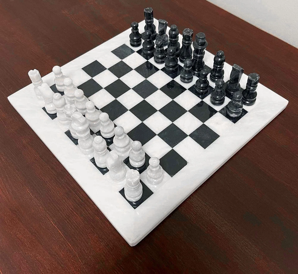 Juego de ajedrez de mármol hecho a mano juego de ajedrez de torneo blanco y negro tamaño 12 x 12 Foto 4 de 4
