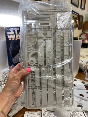Star Wars Cut-Away Millennium Falcon model kit AMT/ERTL # 8789