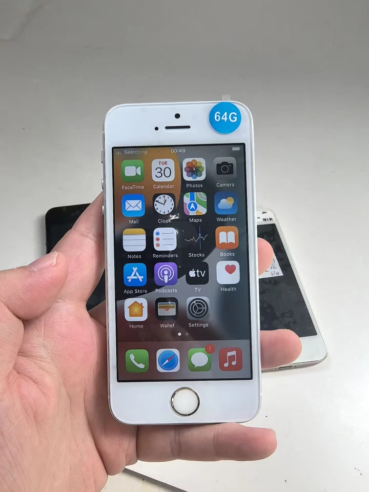 Apple iPhone SE 1st generation 16/32/64/128GB All colors Unlocked no box IOS15 - Image 4 of 4