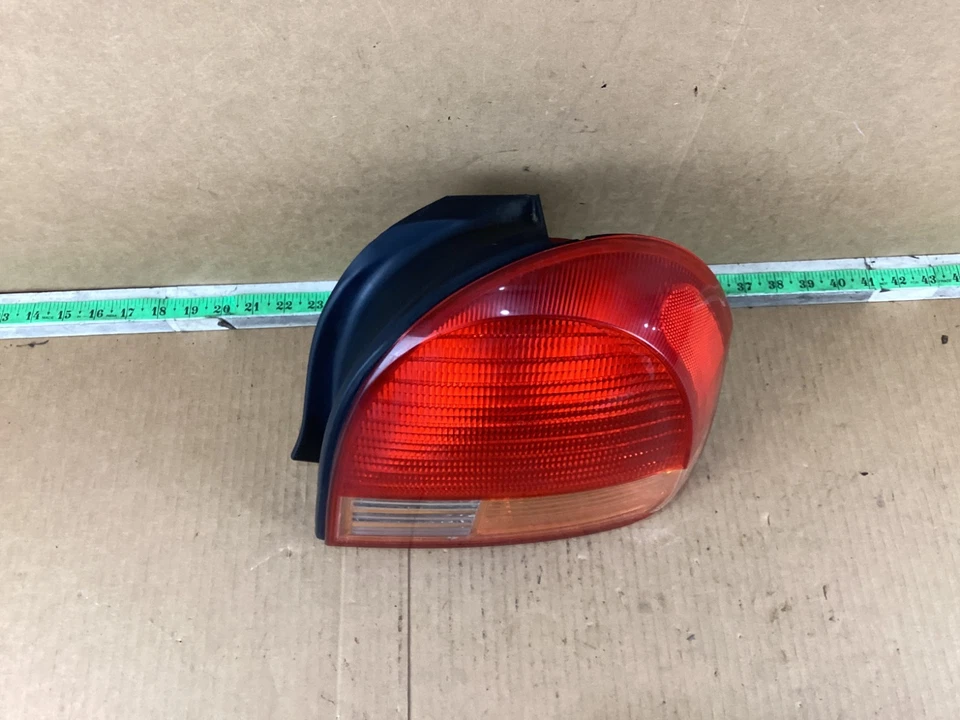 Задний правый задний фонарь со стороны пассажира для Hyundai Sonata 2000-2003 годов выпуска 166-59003R от оригинального производителя - Изображение 2 из 4