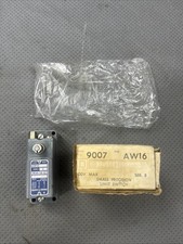 Square D 9007AW16 Heavy Duty Limit Switch 600VAC 15A Side Rotary 1NO 1NC