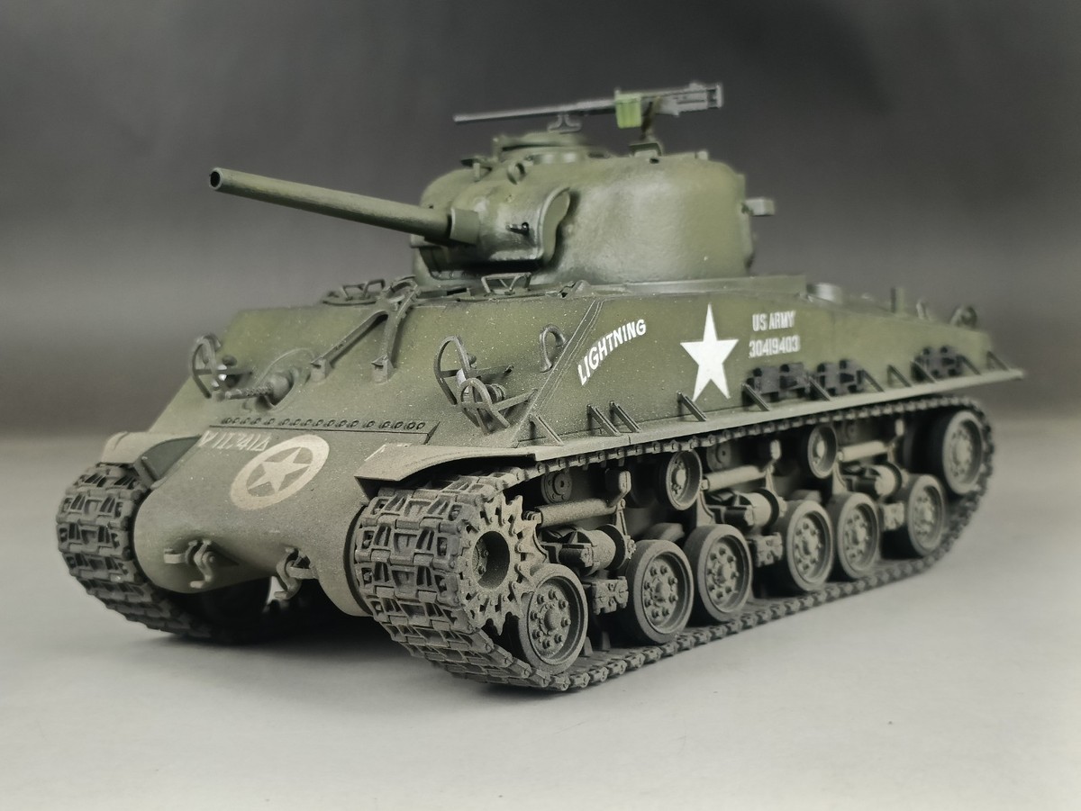 1/35 Built WWII U.S M4A3 75mm HVSS Sherman Tank Model | eBay