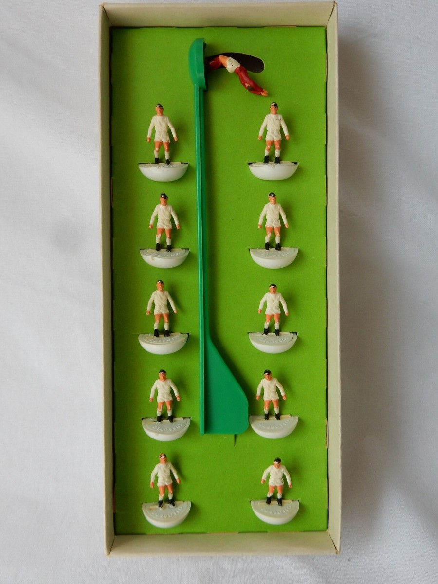Équipe Subbuteo Leeds United – 10 Joueurs + 1 Gardien – Réf. 374 – Occasion