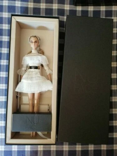 Otras muñecas modelo Fashion Royalty