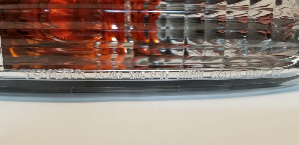 Luces de estacionamiento/señal de giro izquierda y derecha Toyota Supra 1997-98 OEM Foto 4 de 4
