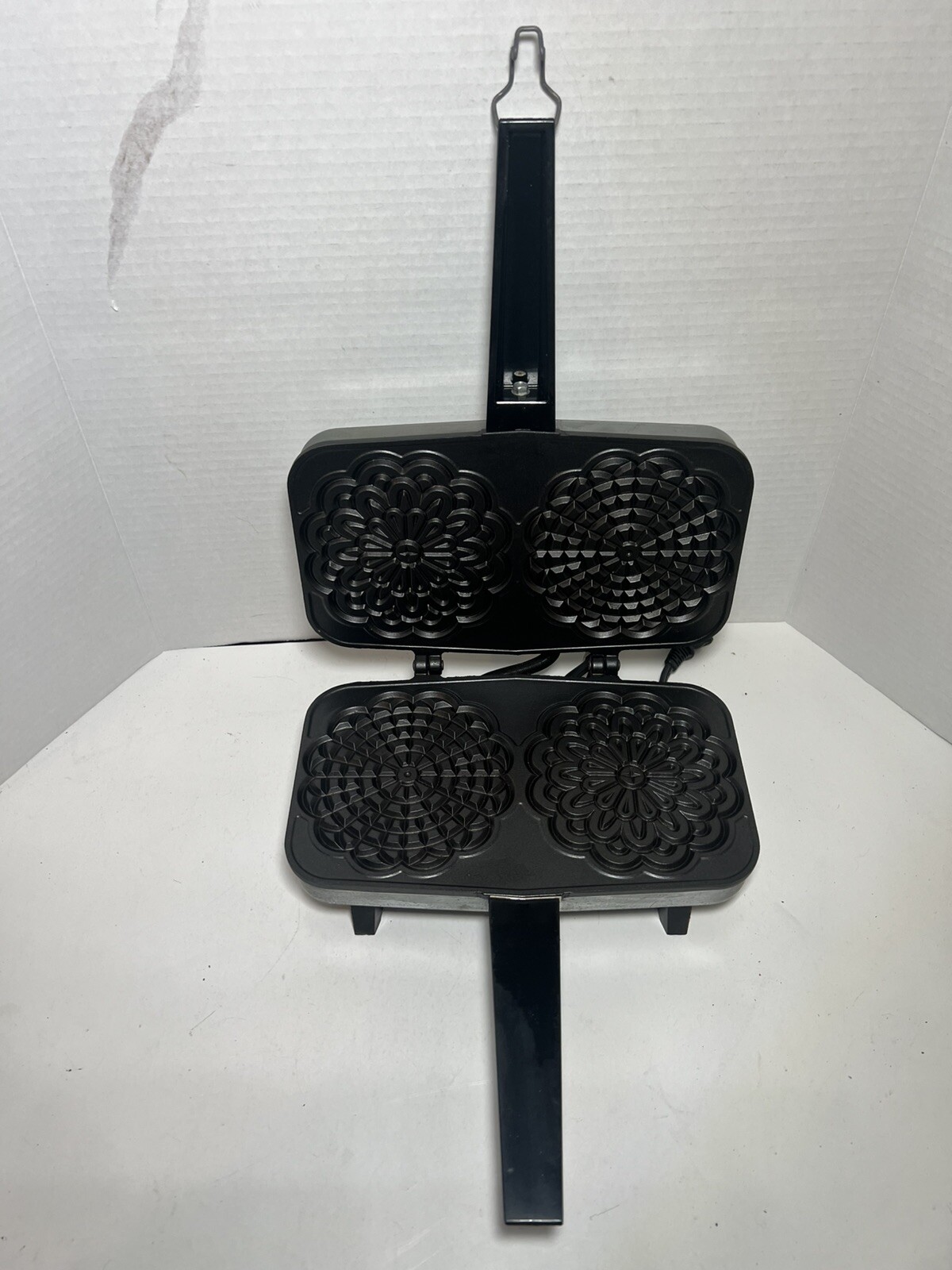 Vtg Vitantonio Pizzelle Chef 300 Italian Cookie Maker Baker USA Tested/Works