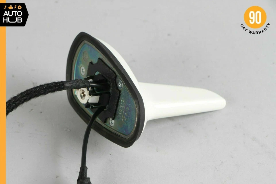 07-11 Mercedes W211 E350 CLS550 techo aleta de tiburón antena GPS 2118205575 FABRICANTE DE EQUIPOS ORIGINALES Foto 4 de 4