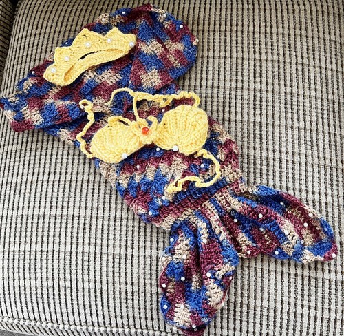 Handmade Newborn Photography Girls Crochet Mermaid Tail, Bra & Headband Set - Picture 2 of 3