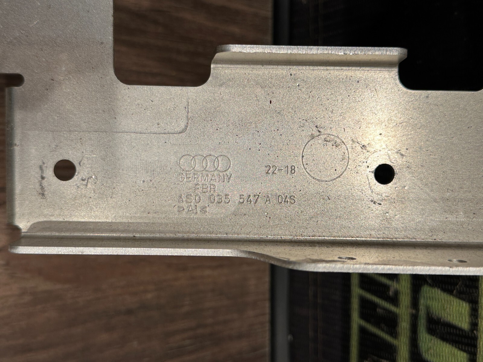 2017-18 AUDI R8 MODULE HOLDER BRACKET OEM 4S0 035 547 A