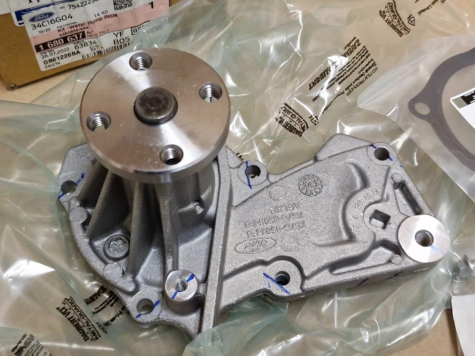 Ford Focus Water Pump 1.4 1.5 2005-2020 With gasket 1680637 Genuine NEW - Image 4 of 4