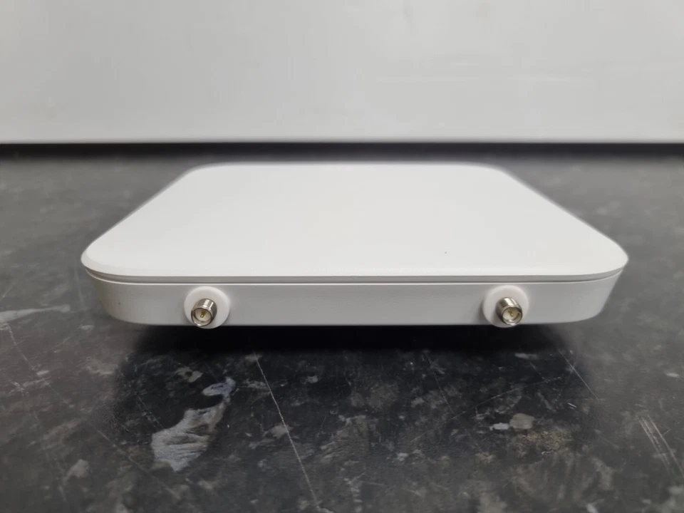 Cisco Meraki MG21E Model MG21E-HW-WW Cellular Modem NO Antennas - UNCLAIMED - Image 3 of 4