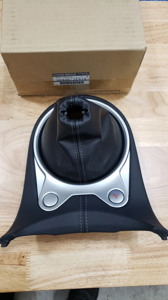 GENUINE 2009-2020 NISSAN 370Z 6 SPEED MANUAL SHIFT KNOB BOOT 96935-1EA1A - Image 3 of 4