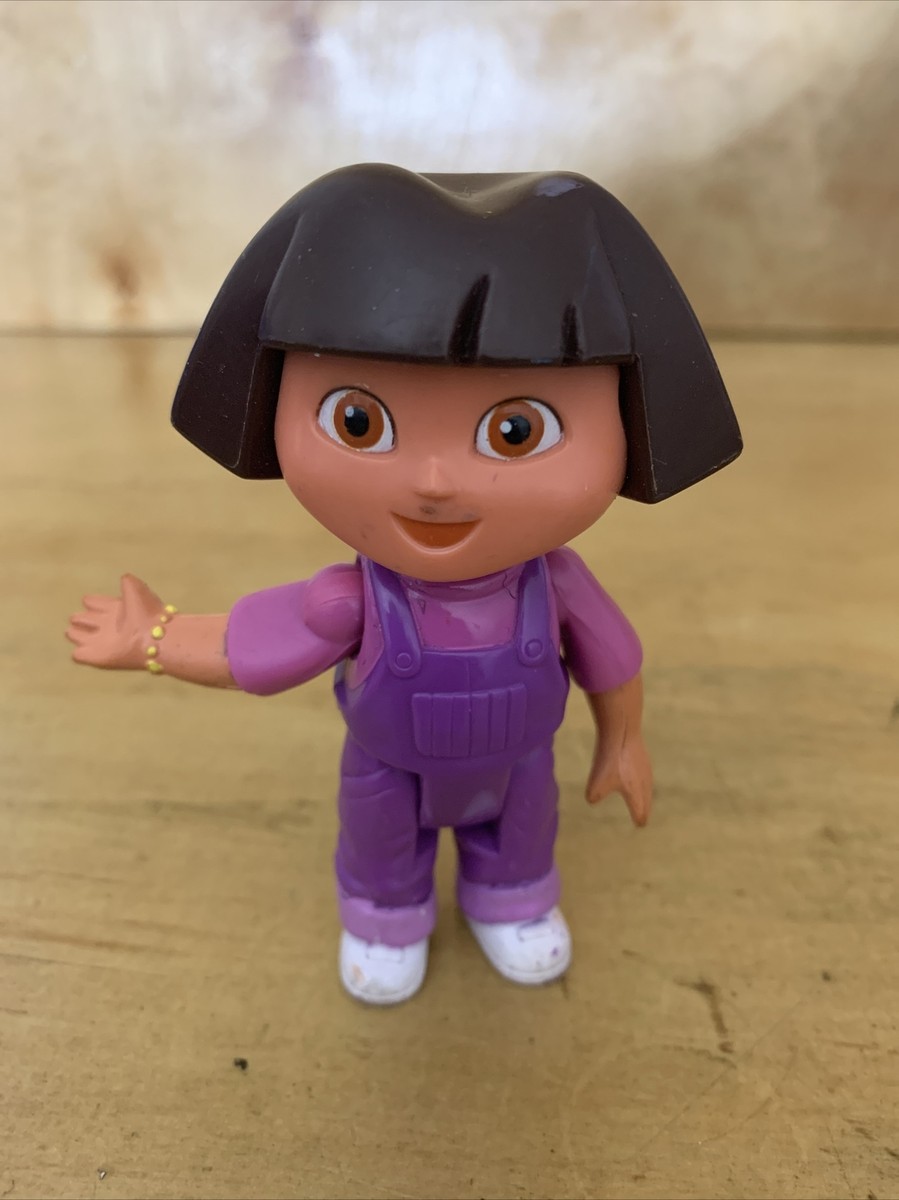 Doraページです。 Dora the Explorer TALKING GREENHOUSE Dora Figure Purple Overalls