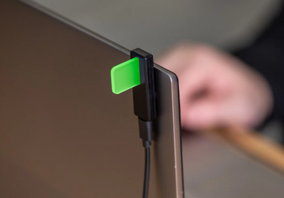LUXAFOR FLAG 2 USB - busy light availability indicator for offices