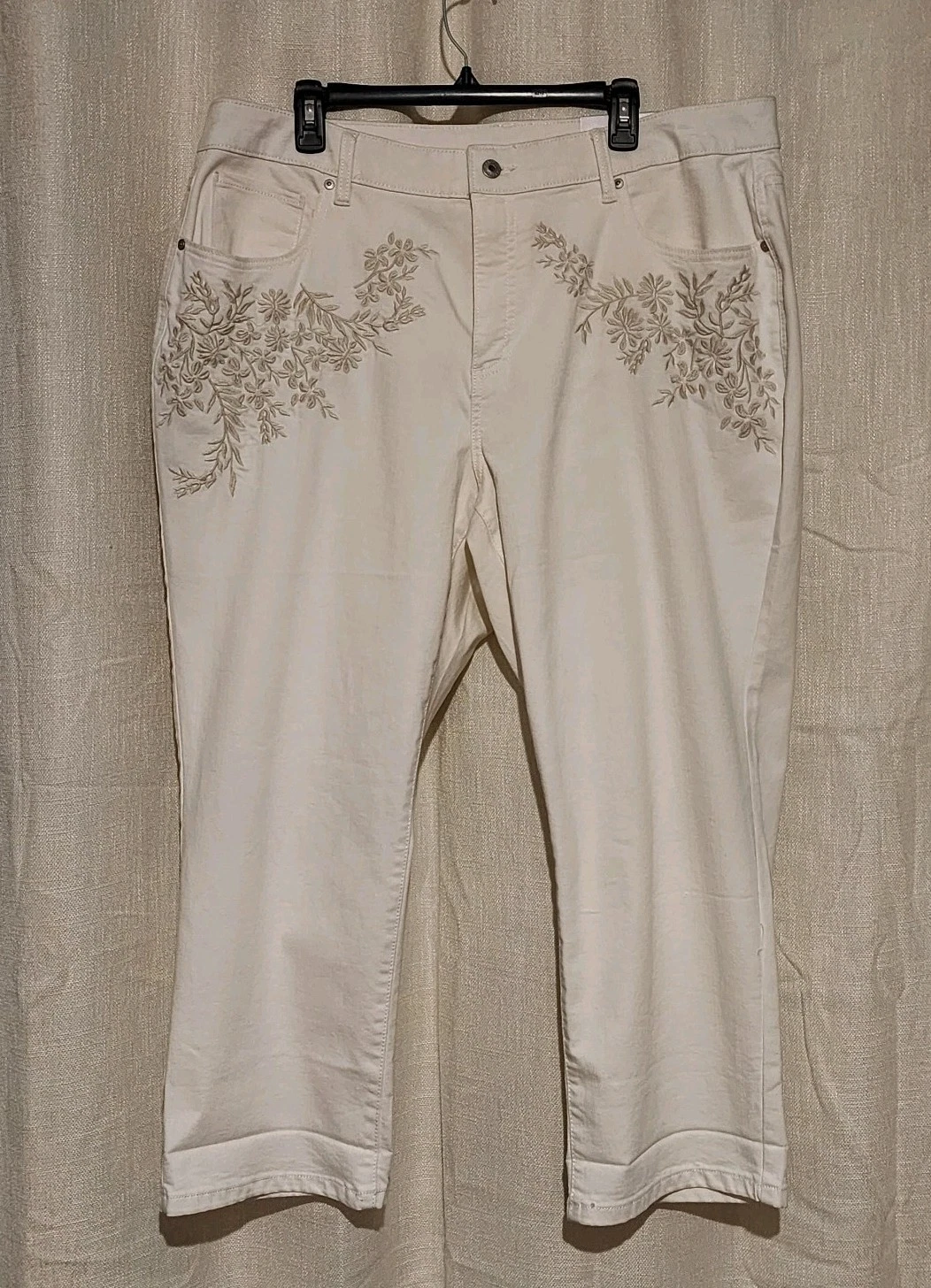 Style & Co Women's Capri Pants Embroidered Mid Rise White Size 20W NWT