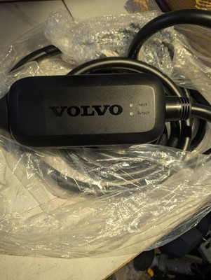 Volvo EX30 EX40 EX90 XC40 T8 EV Charger 40 Amp charging  cable Dual 120v 240v