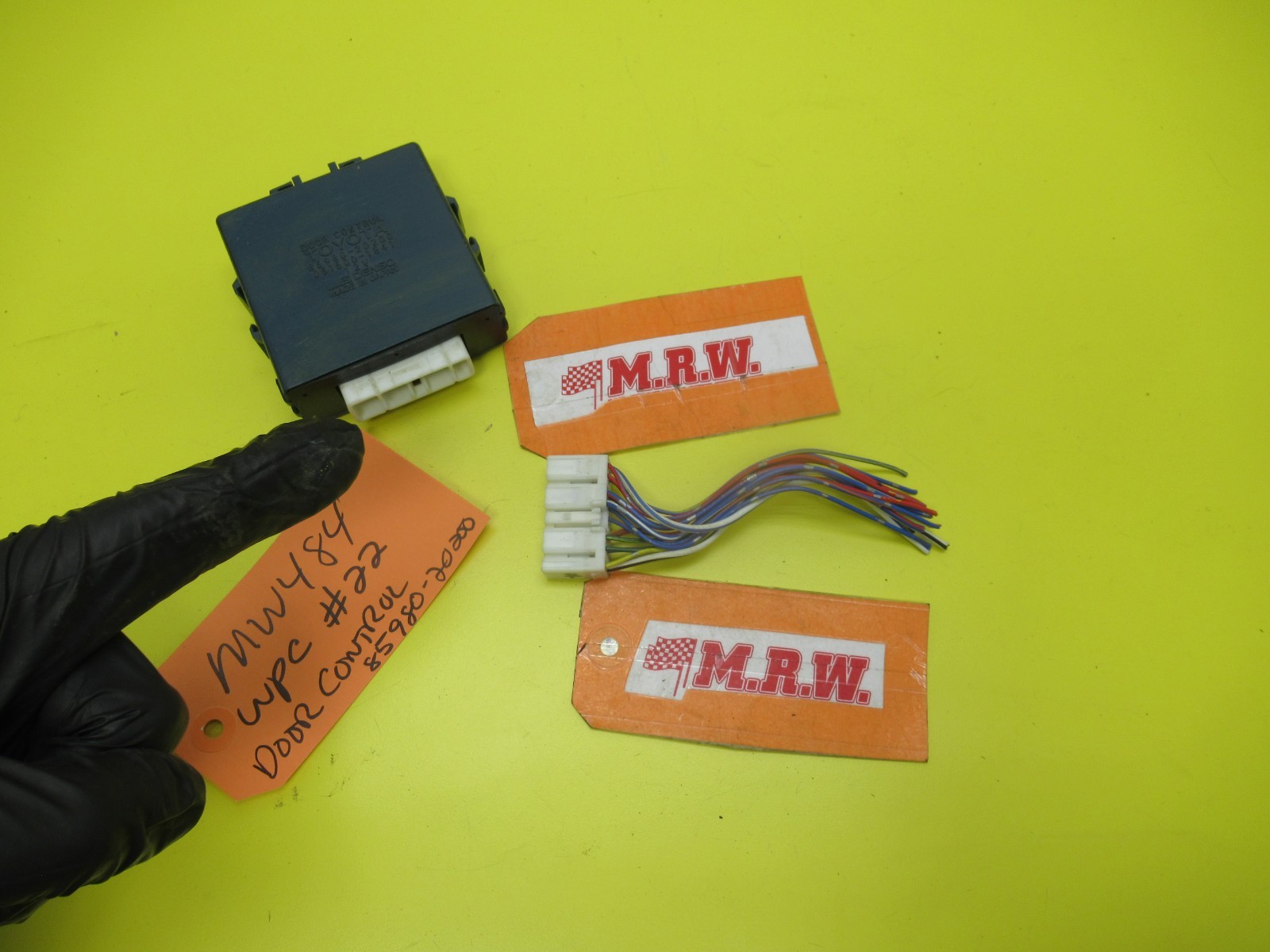 COMPUTER DOOR CONTROL wire plug connector pig tail for 90 91 92 93 TOYOTA CELICA