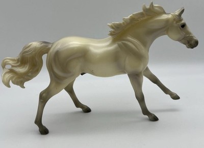 Breyer Clouds Encore Cremello Classic American Quarter Stallion
