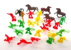 Vintage Lot of 25 Plastic Western Cowboys Horses Indians Toy Figures  — photo 6