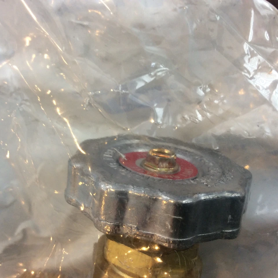 Válvula de encendido y apagado del tanque de propano RE9101P5, válvula de combustible para carretilla elevadora  Foto 2 de 3