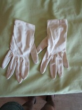 Vintage White Gloves with Pearl Accents around wrist edges, very pretty in great
