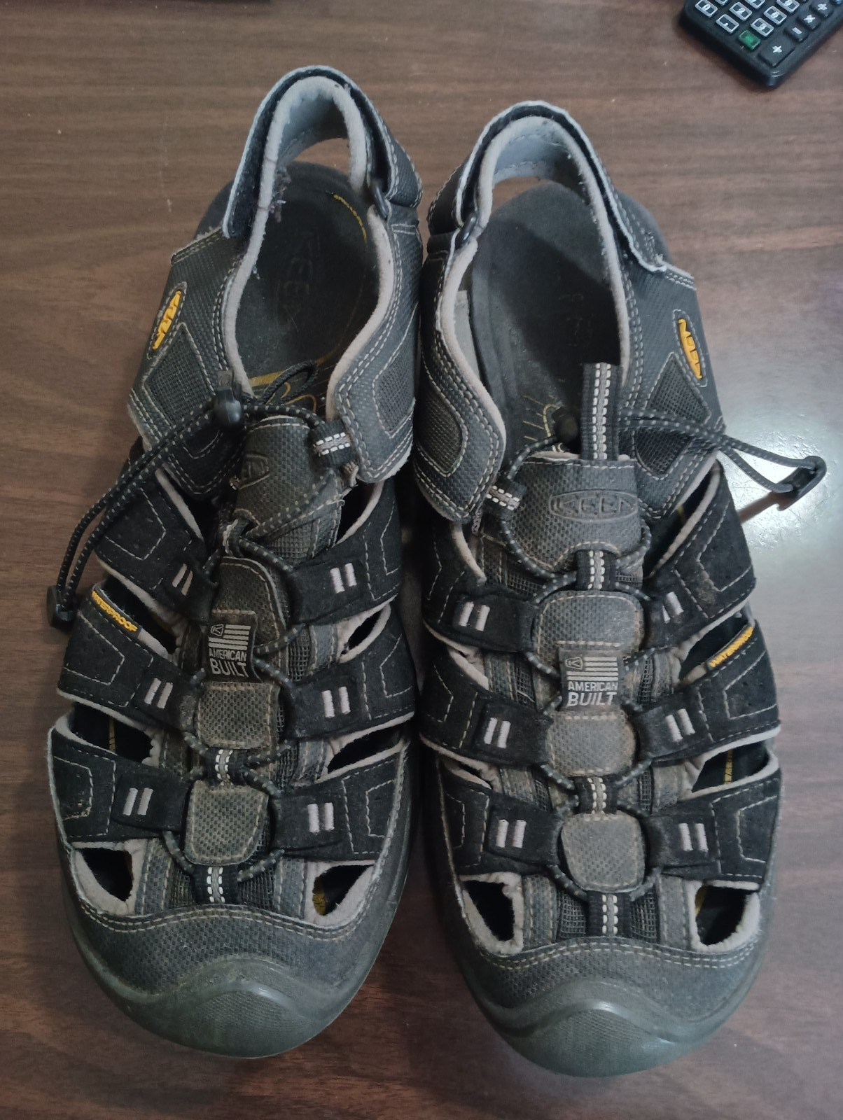 Sandali leggeri KEEN impermeabili da uomo taglia 11 5 scarpe