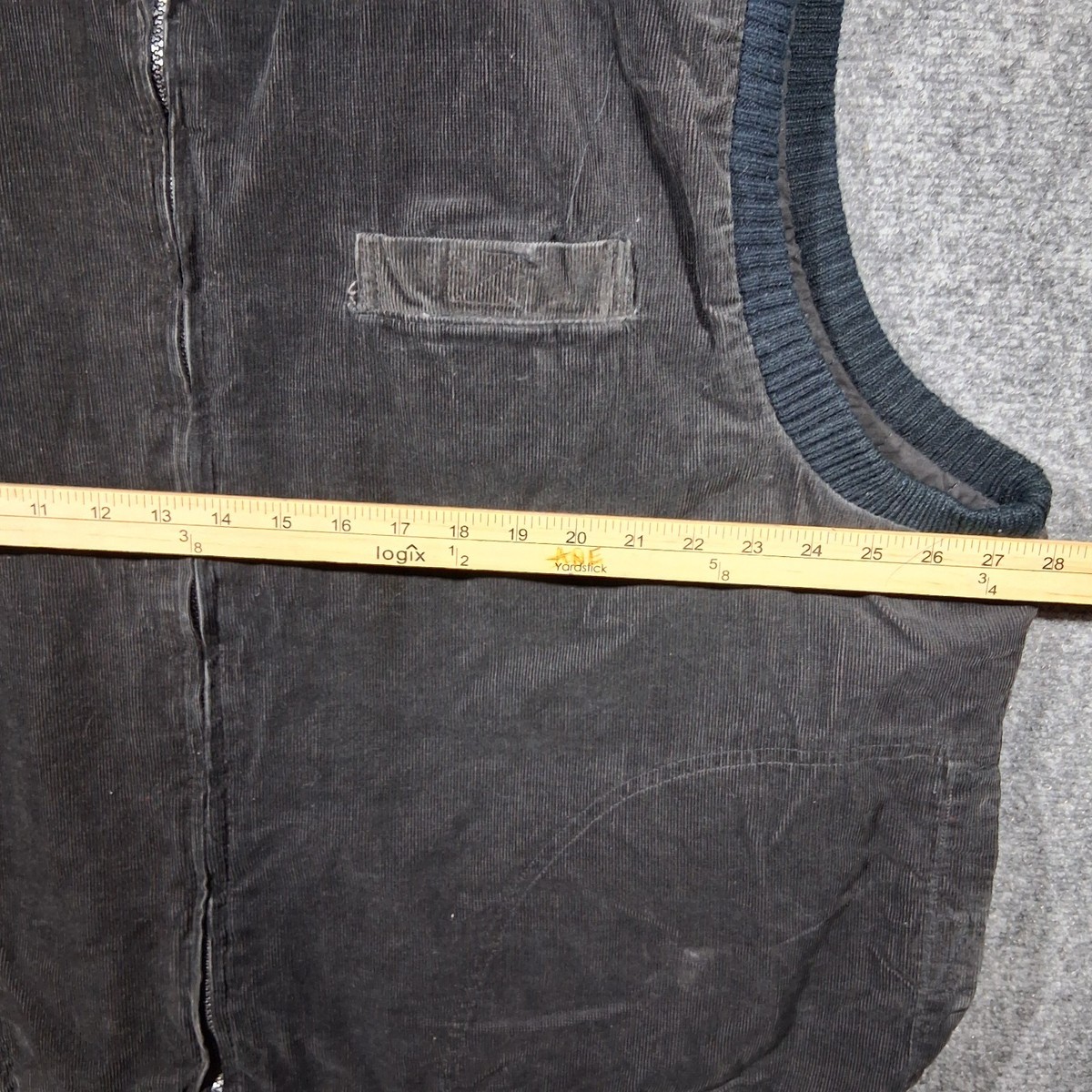 VTG St Johns Bay Black Corduroy Utility Vest Men 90s Outdoor