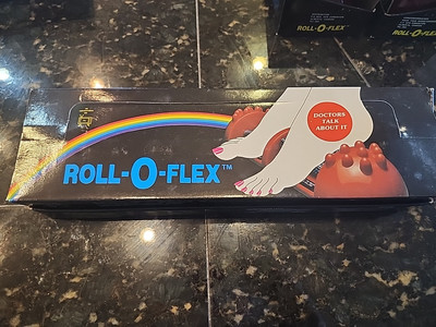 Foot / hand massager with pin-tipped rollers   Red & Gold