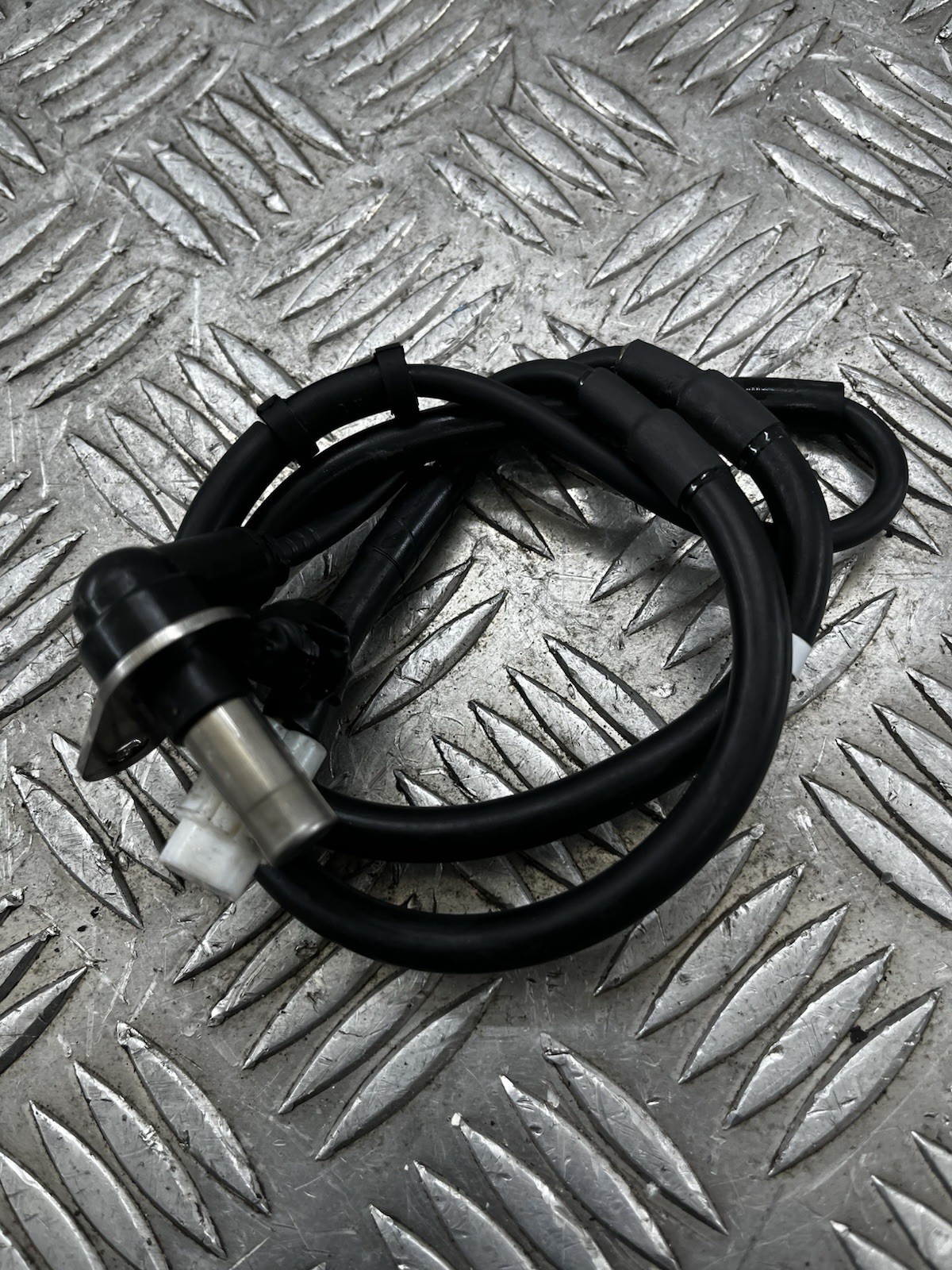 Yamaha XSR 700 2023 rear wheel ABS sensor 2022 - 2024