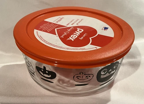 Pyrex HALLOWEEN Storage Bowl Pumpkins 4 Cup Jack-o-lantern