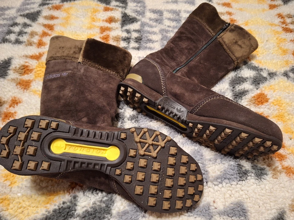 BOTAS Adidas Mujer Talla US 9, UK 7 1/2, EU 41 1/2 Buen Estado Foto 3 de 4