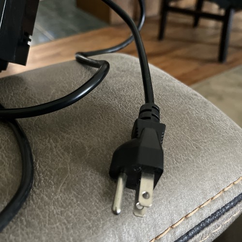 Game Stop Xbox One Power Supply AC Adapter Model - XWN-X048U - Picture 2 of 5