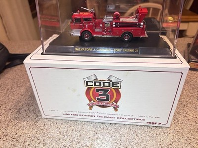 Code 3 Commemorative Edition FDNY Chief Cassano Engine 31 LE 2009 Vehicle 12562 - We-R-Toys